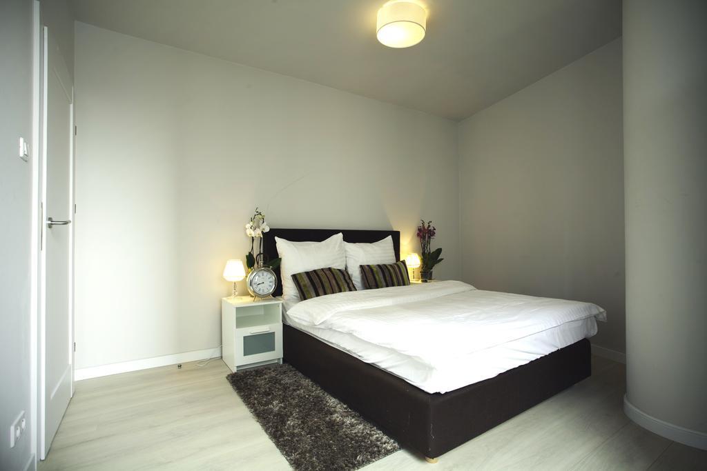 Platinum Apartments วอร์ซอ ภายนอก รูปภาพ