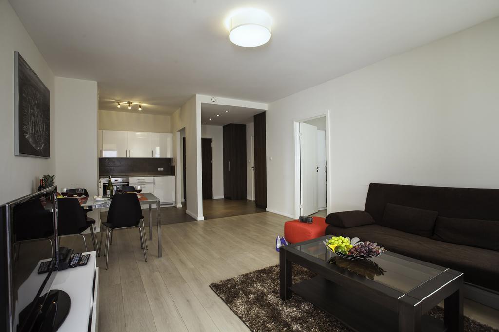 Platinum Apartments วอร์ซอ ภายนอก รูปภาพ