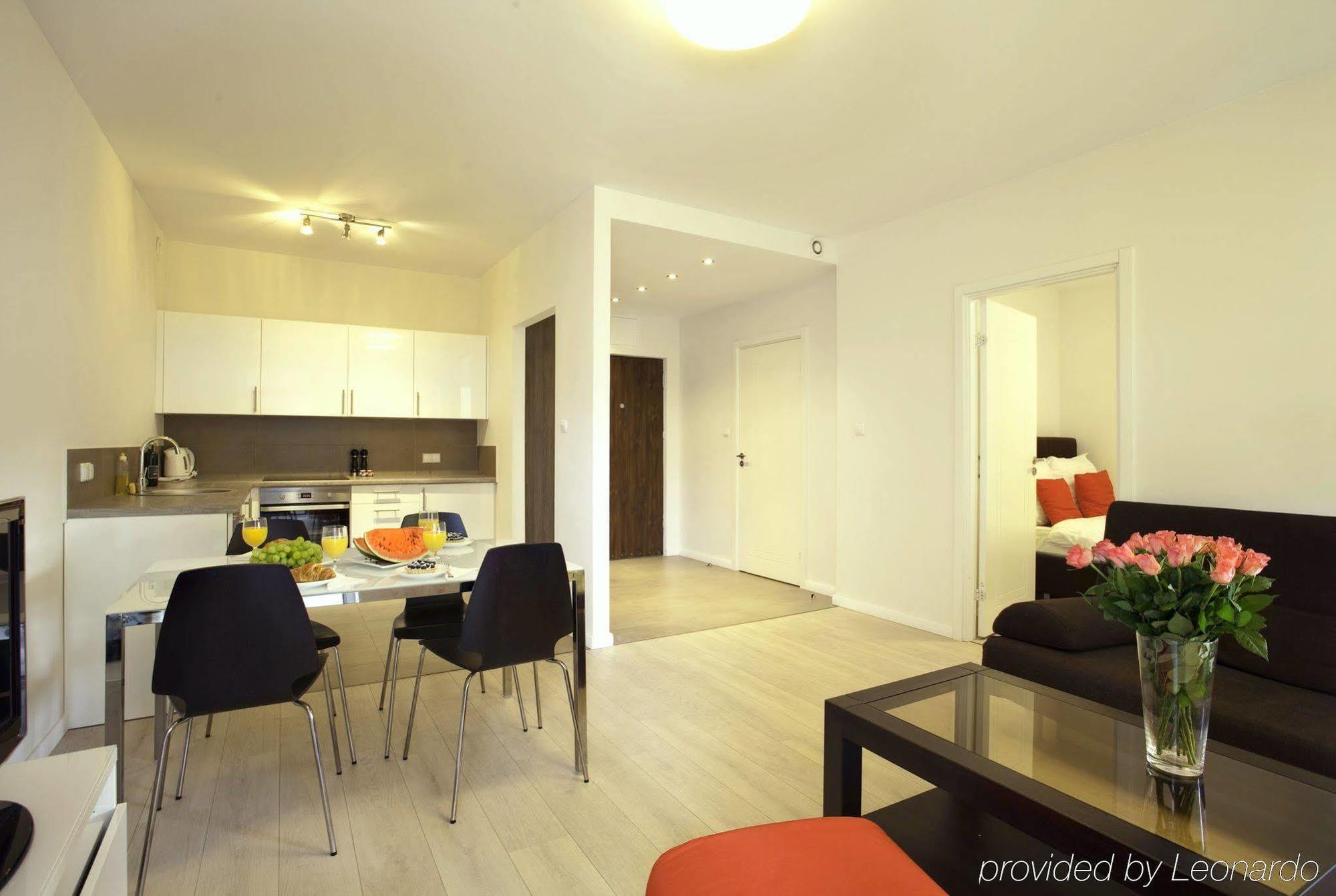 Platinum Apartments วอร์ซอ ภายนอก รูปภาพ