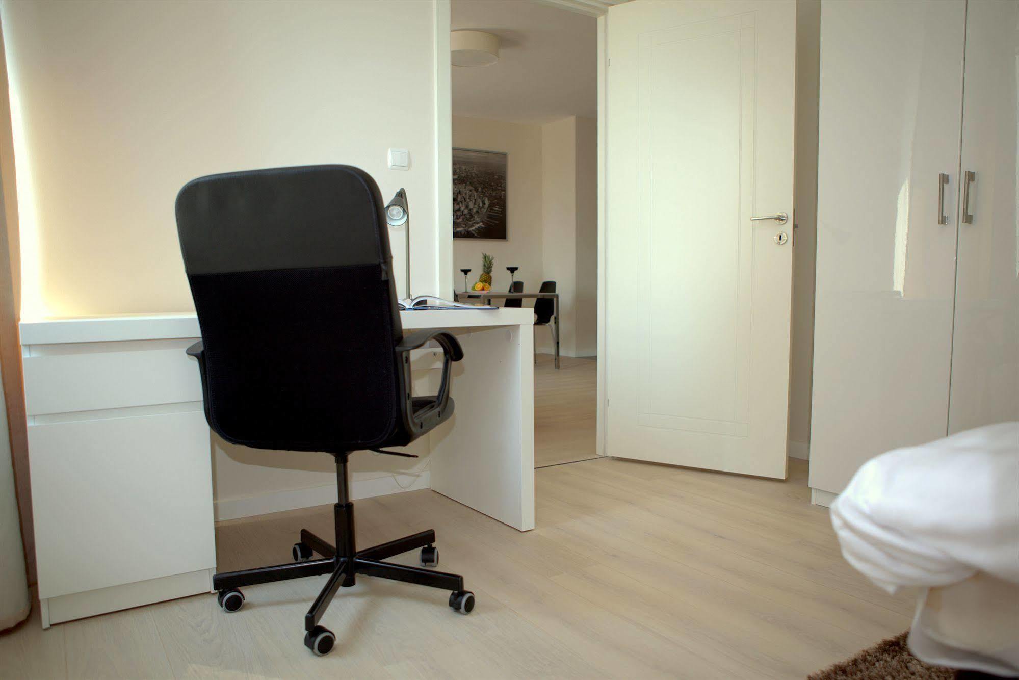 Platinum Apartments วอร์ซอ ภายนอก รูปภาพ